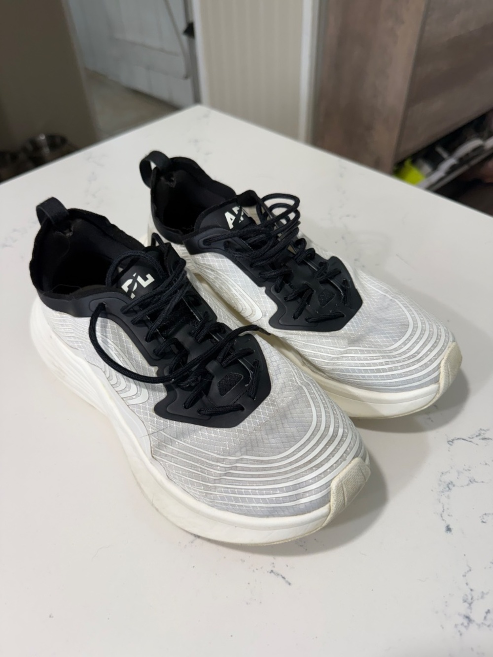 APL Streamline Sneaker